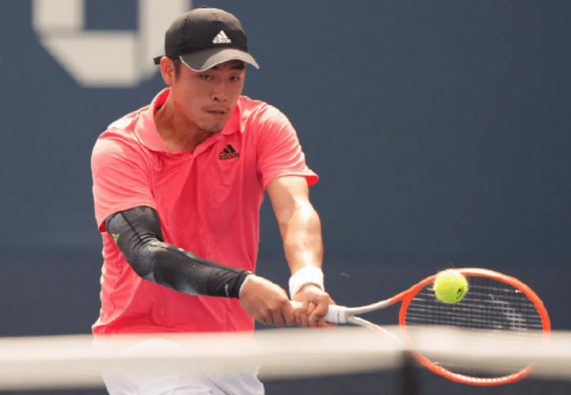 容易被其假 容易被其假