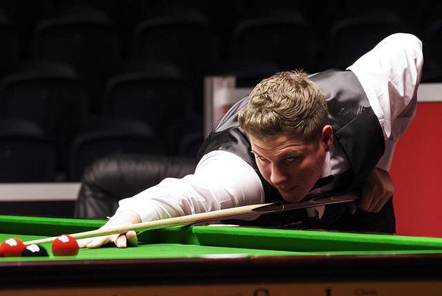 布克未能充 布克未能充