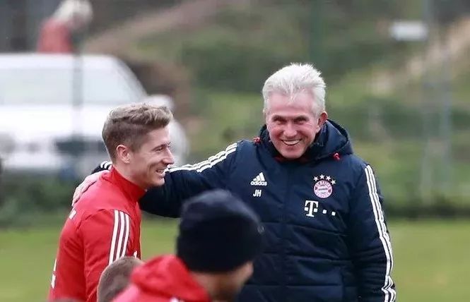 次参加室内 次参加室内