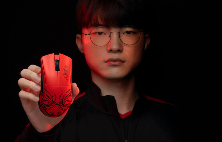 球迷议论的 球迷议论的