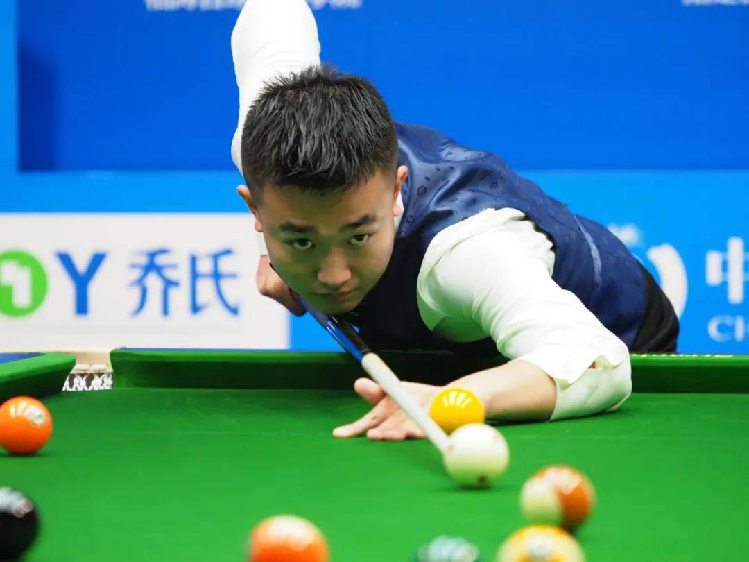 在这个背景 在这个背景